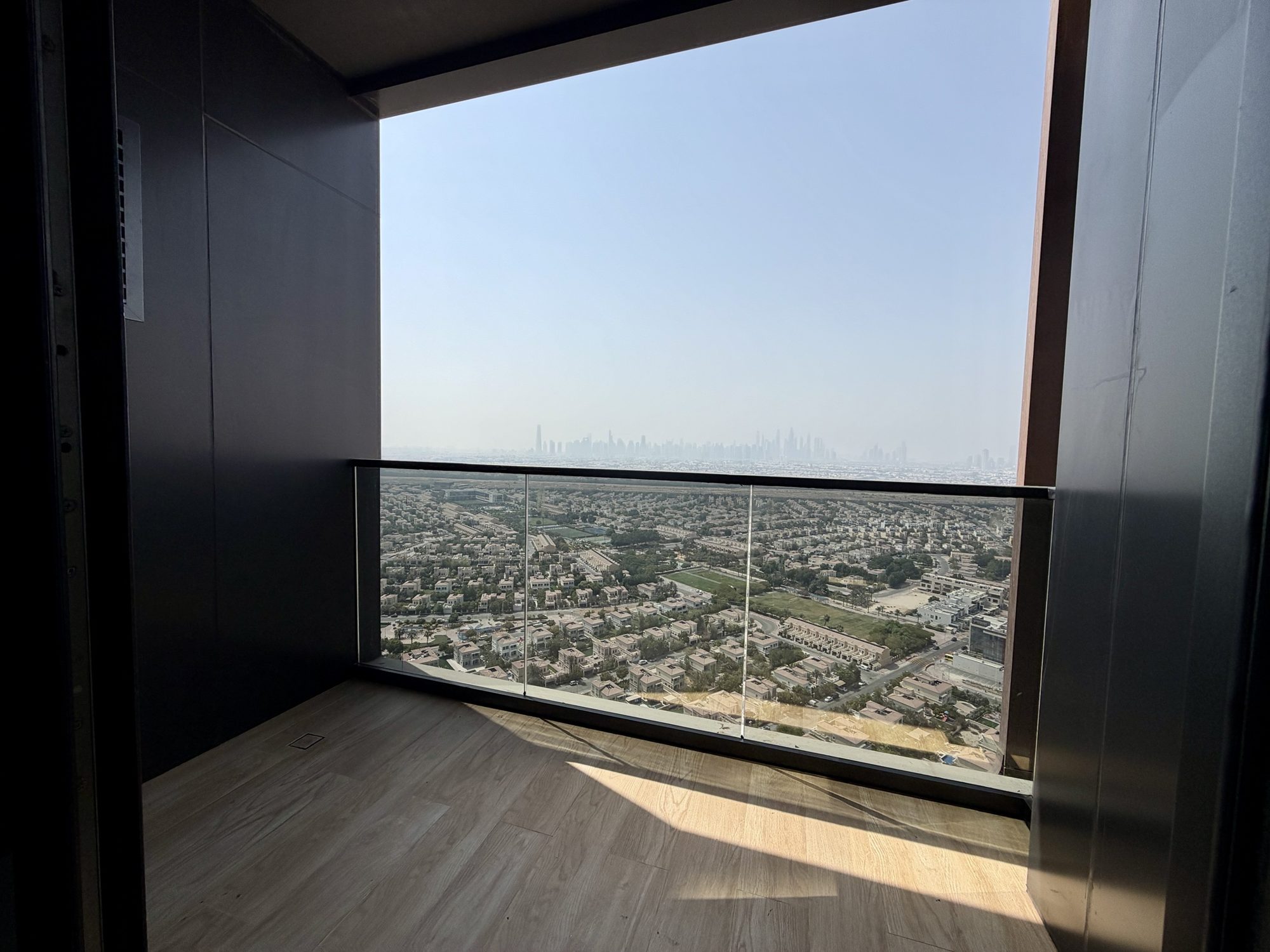 Brand New 2 Bedroom Apartment for Rent in JVT | High Floor | Marina View photo 3